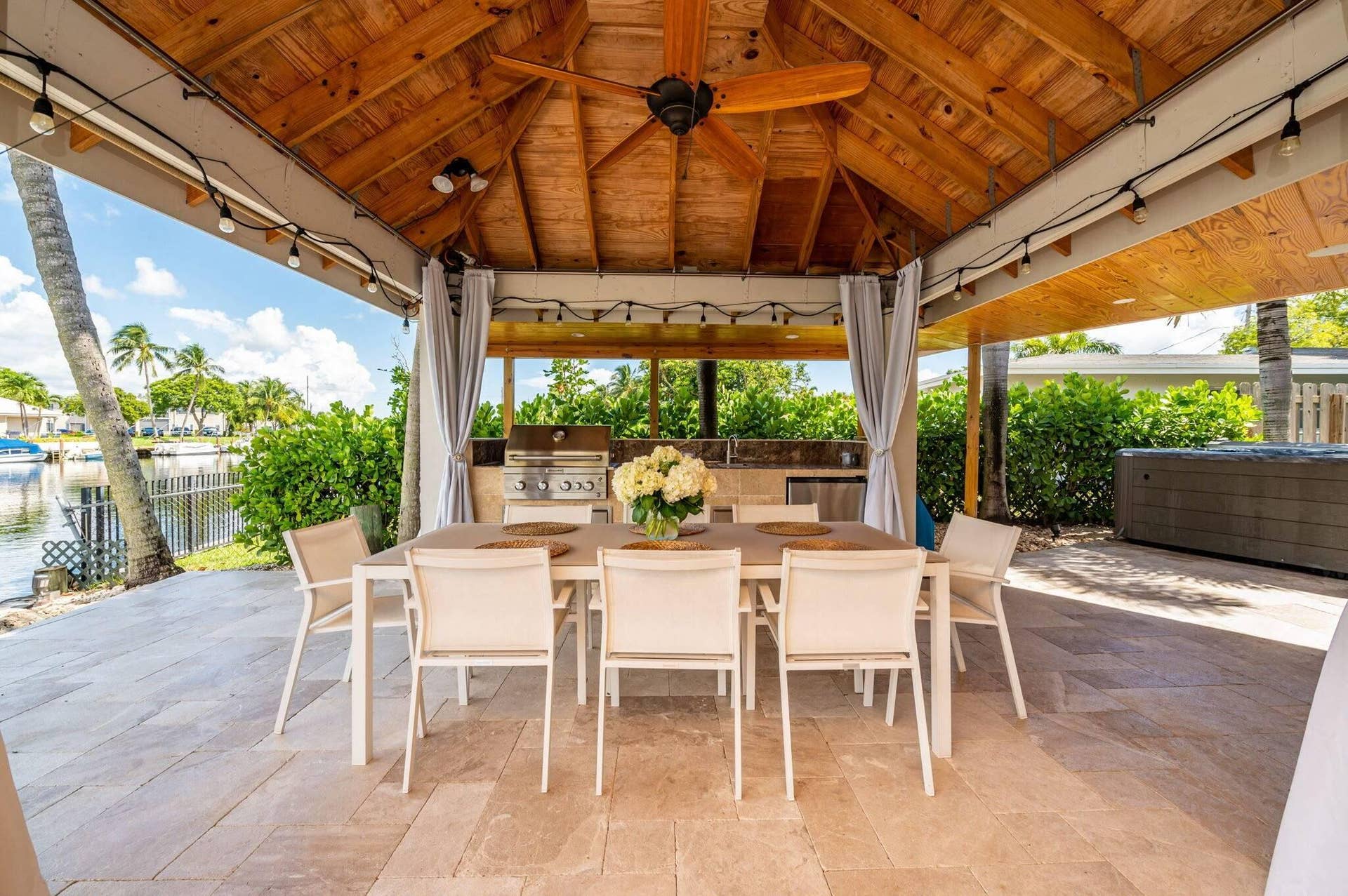 6541 NE 20TH Avenue, Fort Lauderdale, FL 33308 .