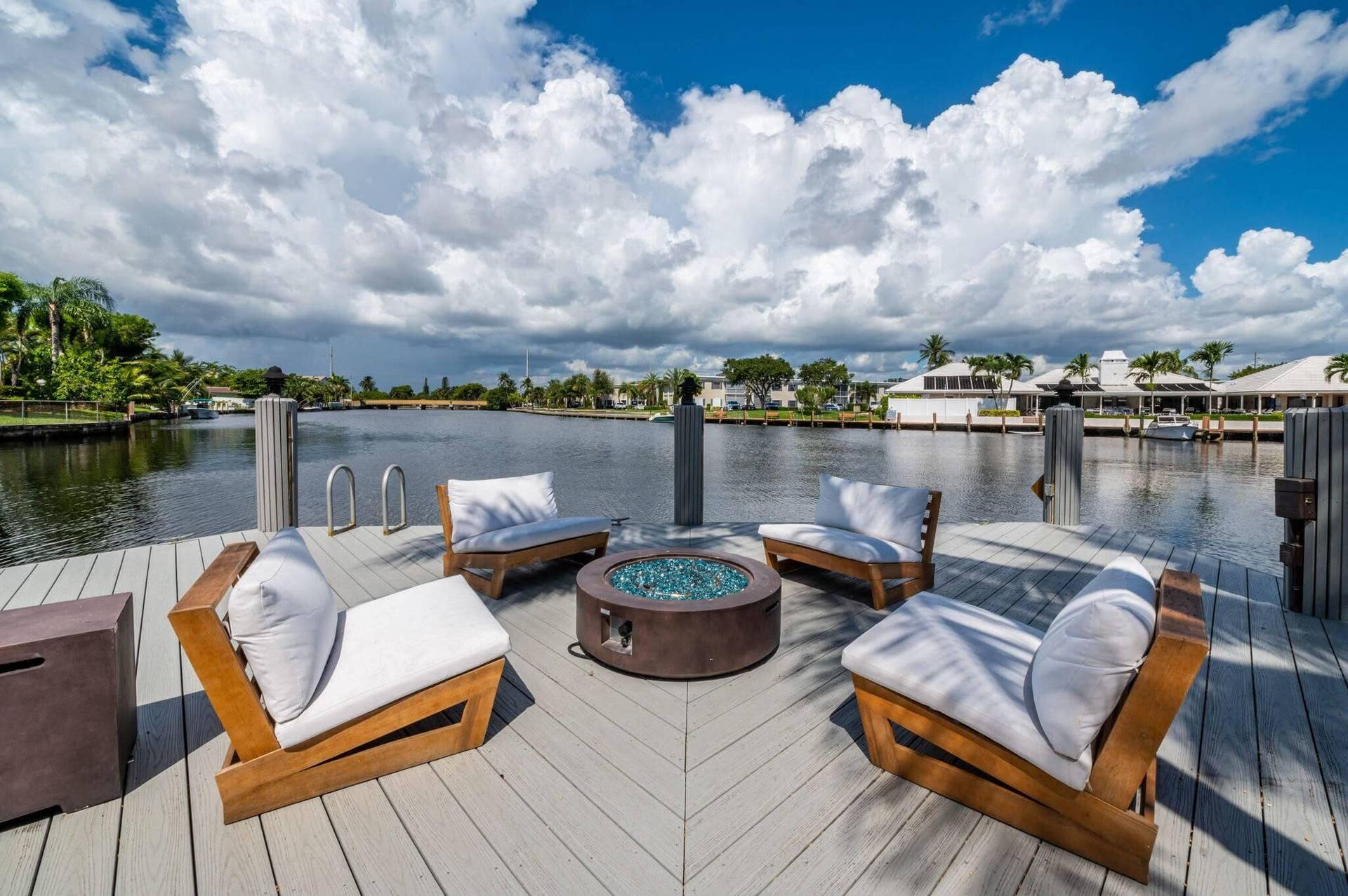 6541 NE 20TH Avenue, Fort Lauderdale, FL 33308 .