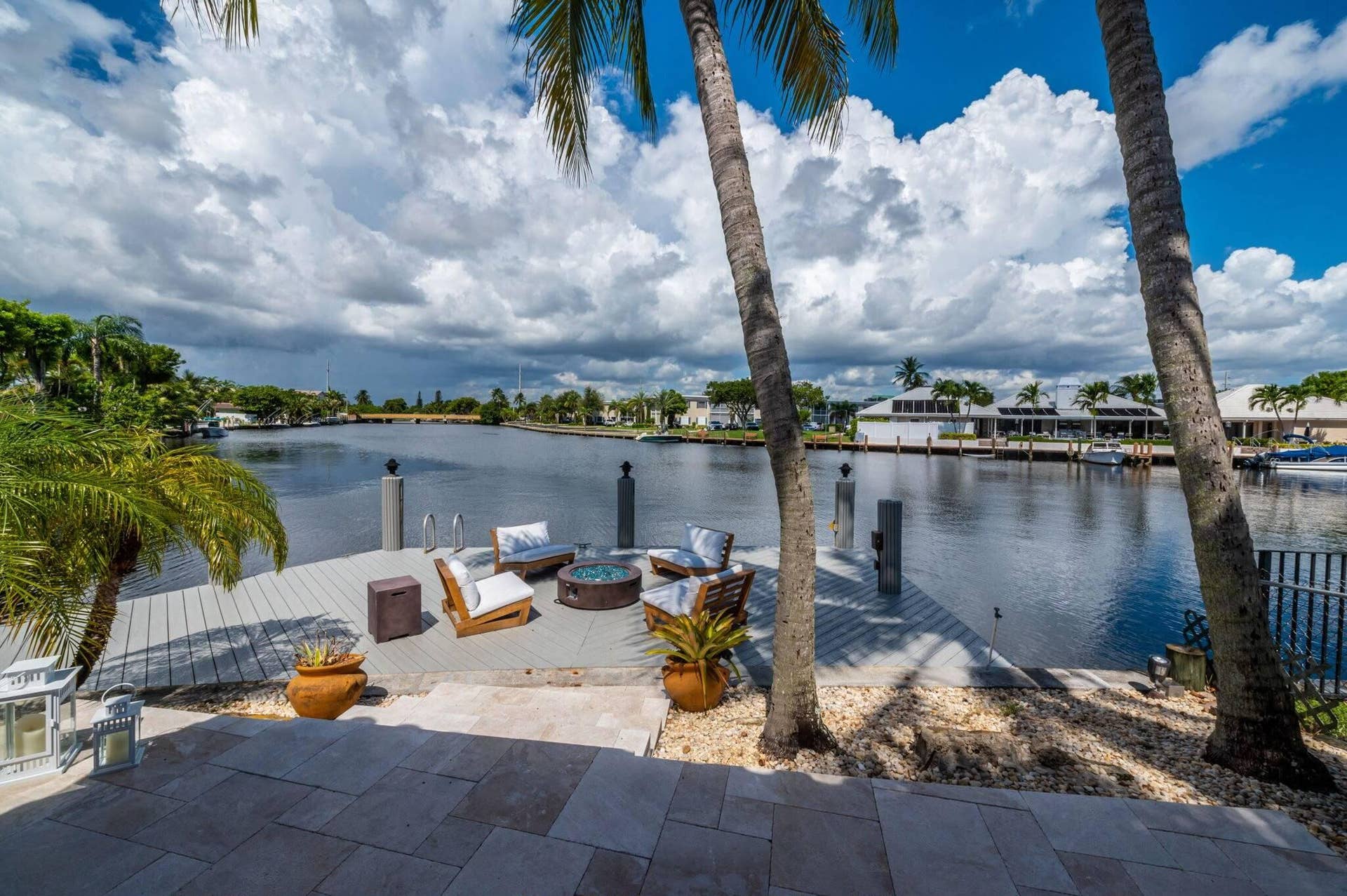 6541 NE 20TH Avenue, Fort Lauderdale, FL 33308 .
