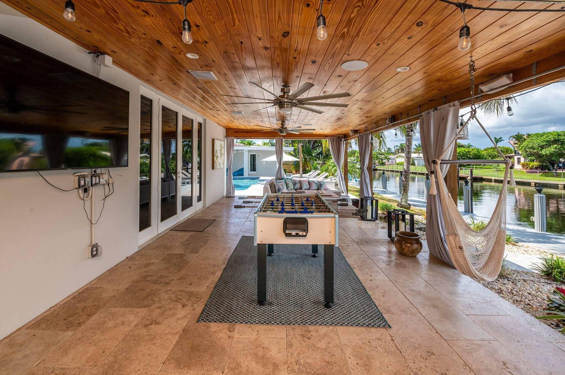 6541 NE 20TH Avenue, Fort Lauderdale, FL 33308 .