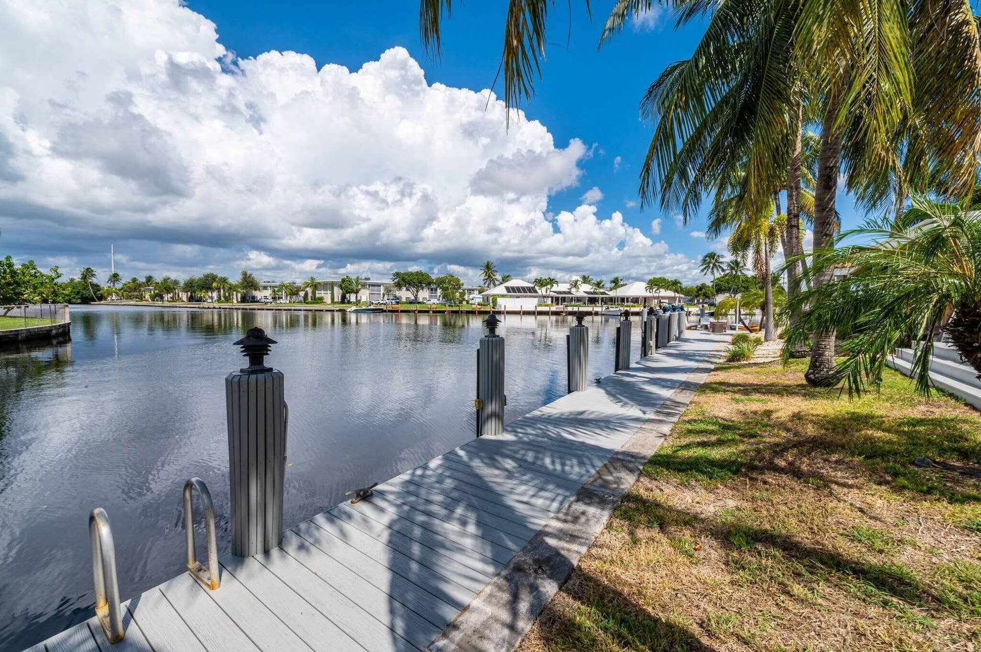 6541 NE 20TH Avenue, Fort Lauderdale, FL 33308 .