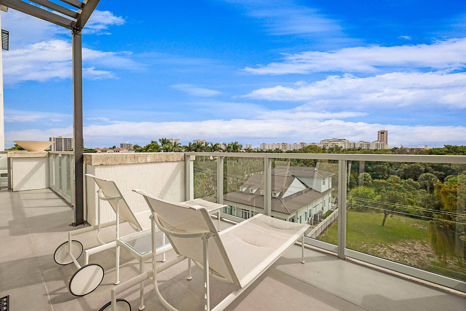 VIEWS OF MATURE LANDSCAPING