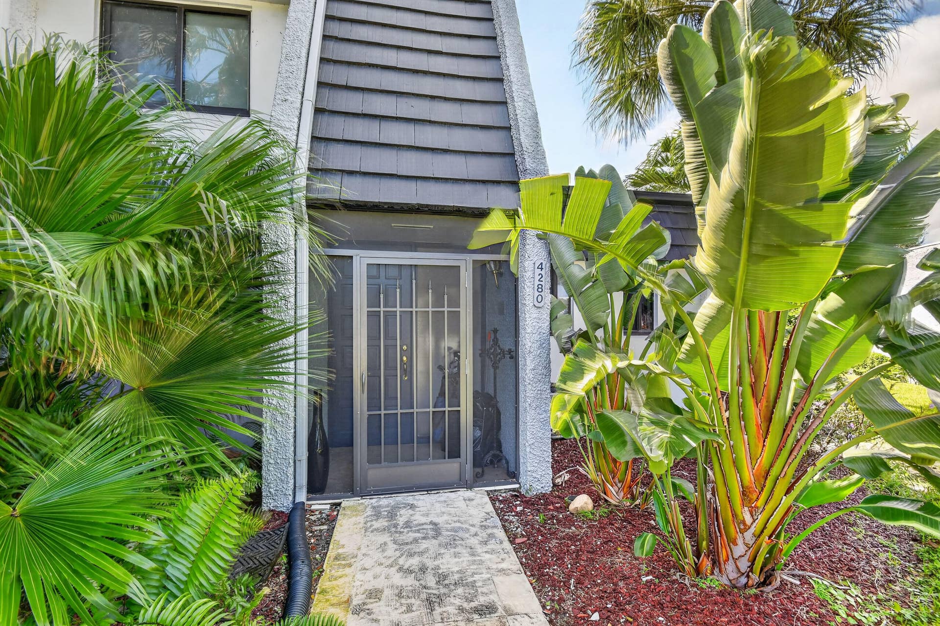 4280 DESTE Court, Lake Worth, FL 33467 Front door entrance