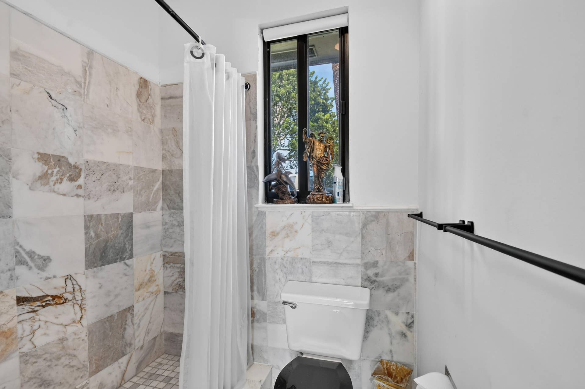 4280 DESTE Court, Lake Worth, FL 33467 Master Bathroom