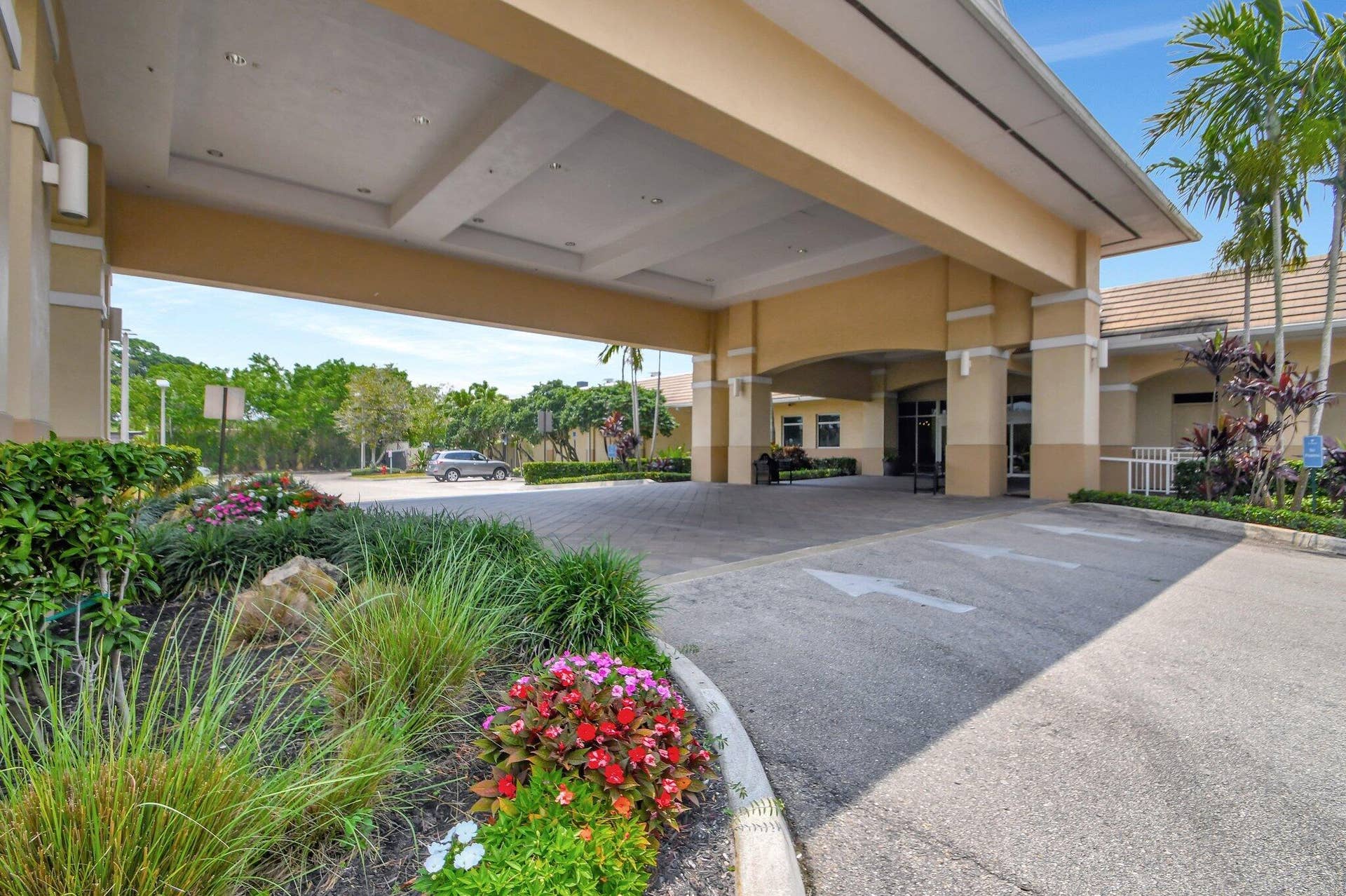4280 DESTE Court, Lake Worth, FL 33467 Entrance to main clubhouse