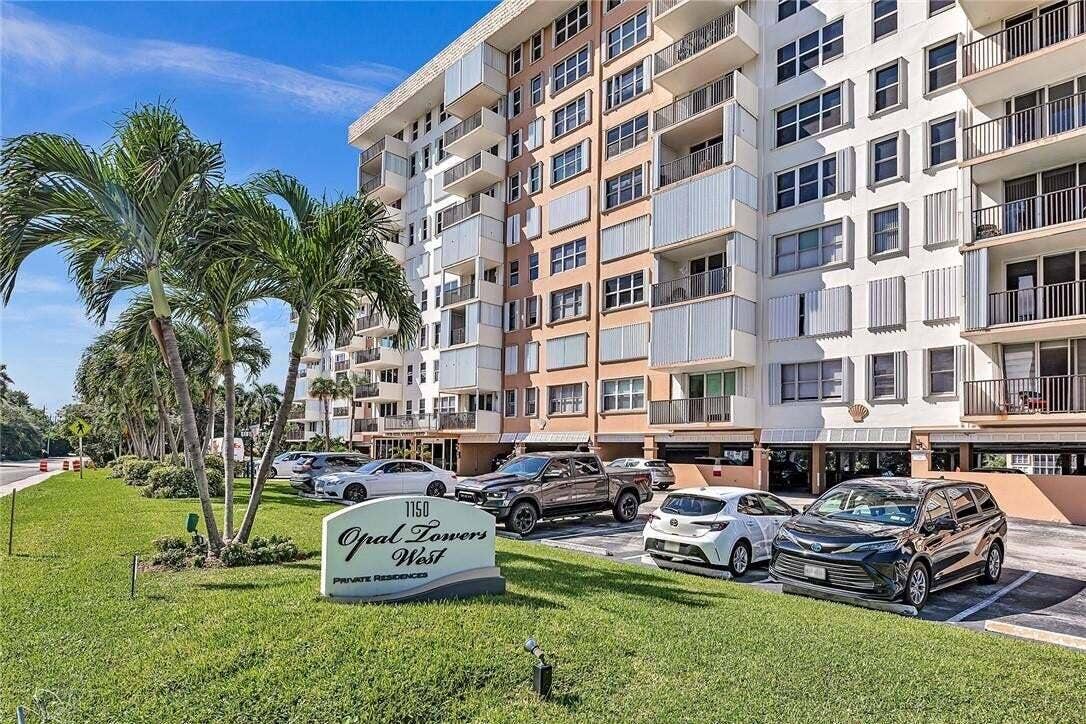 1150 Hillsboro Mile, #202, Hillsboro Beach, FL 33062 20240731080124299218000000-o