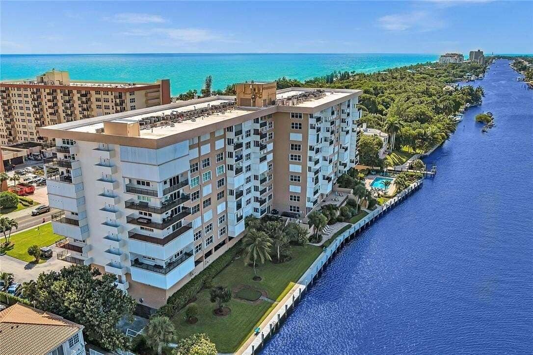 1150 Hillsboro Mile, #202, Hillsboro Beach, FL 33062 20240731080125621501000000-o