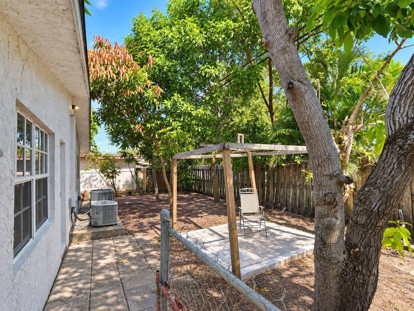 904 NE 10TH Avenue, Pompano Beach, FL 33060 35-web-or-mls-Daniel_904_NE_10th_Ave_34