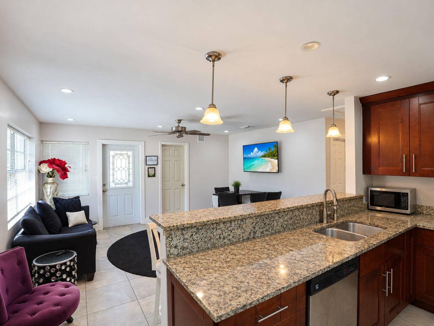 904 NE 10TH Avenue, Pompano Beach, FL 33060 7-web-or-mls-Daniel_904_NE_10th_Ave_06