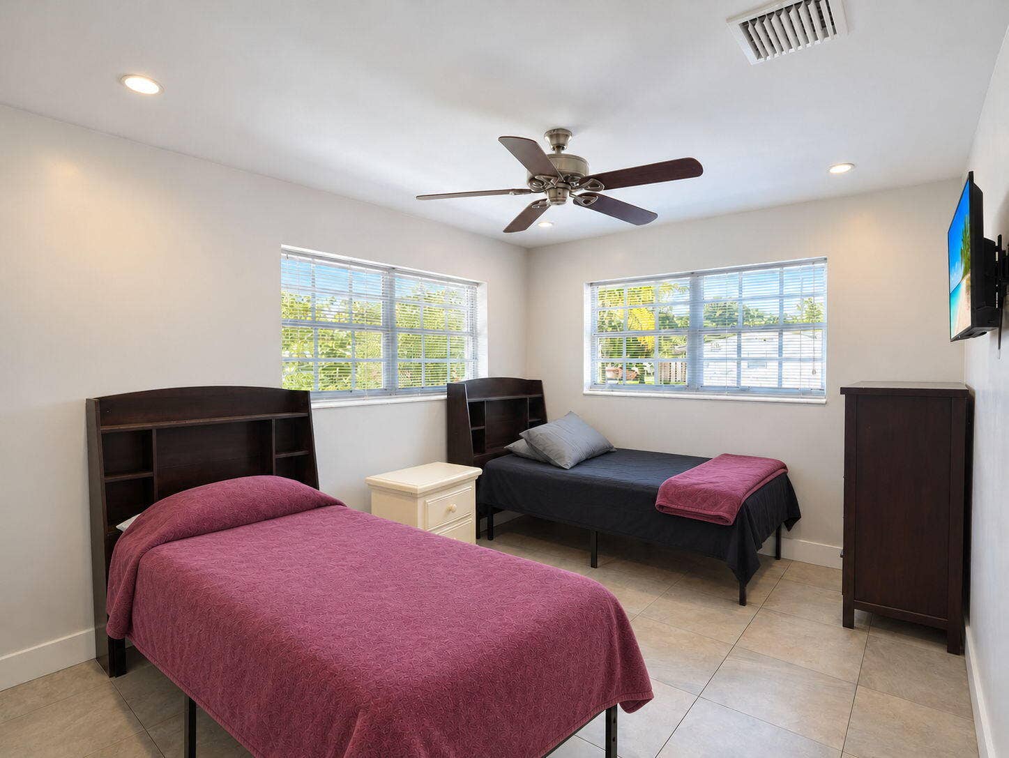 904 NE 10TH Avenue, Pompano Beach, FL 33060 26-web-or-mls-Daniel_904_NE_10th_Ave_25