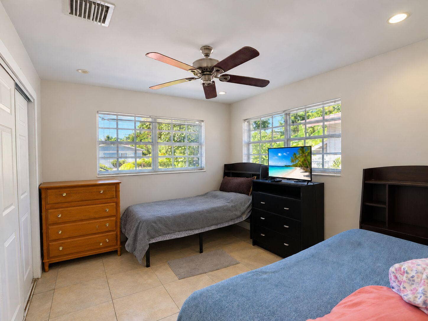 904 NE 10TH Avenue, Pompano Beach, FL 33060 28-web-or-mls-Daniel_904_NE_10th_Ave_27