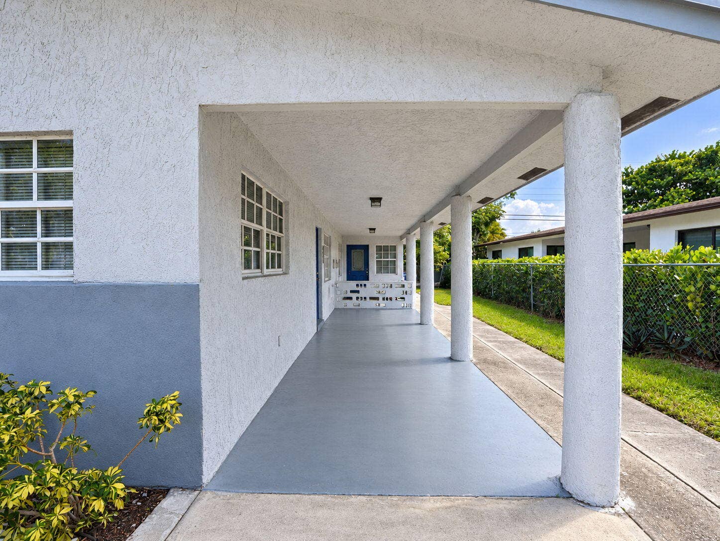 904 NE 10TH Avenue, Pompano Beach, FL 33060 2-web-or-mls-Daniel_904_NE_10th_Ave_02