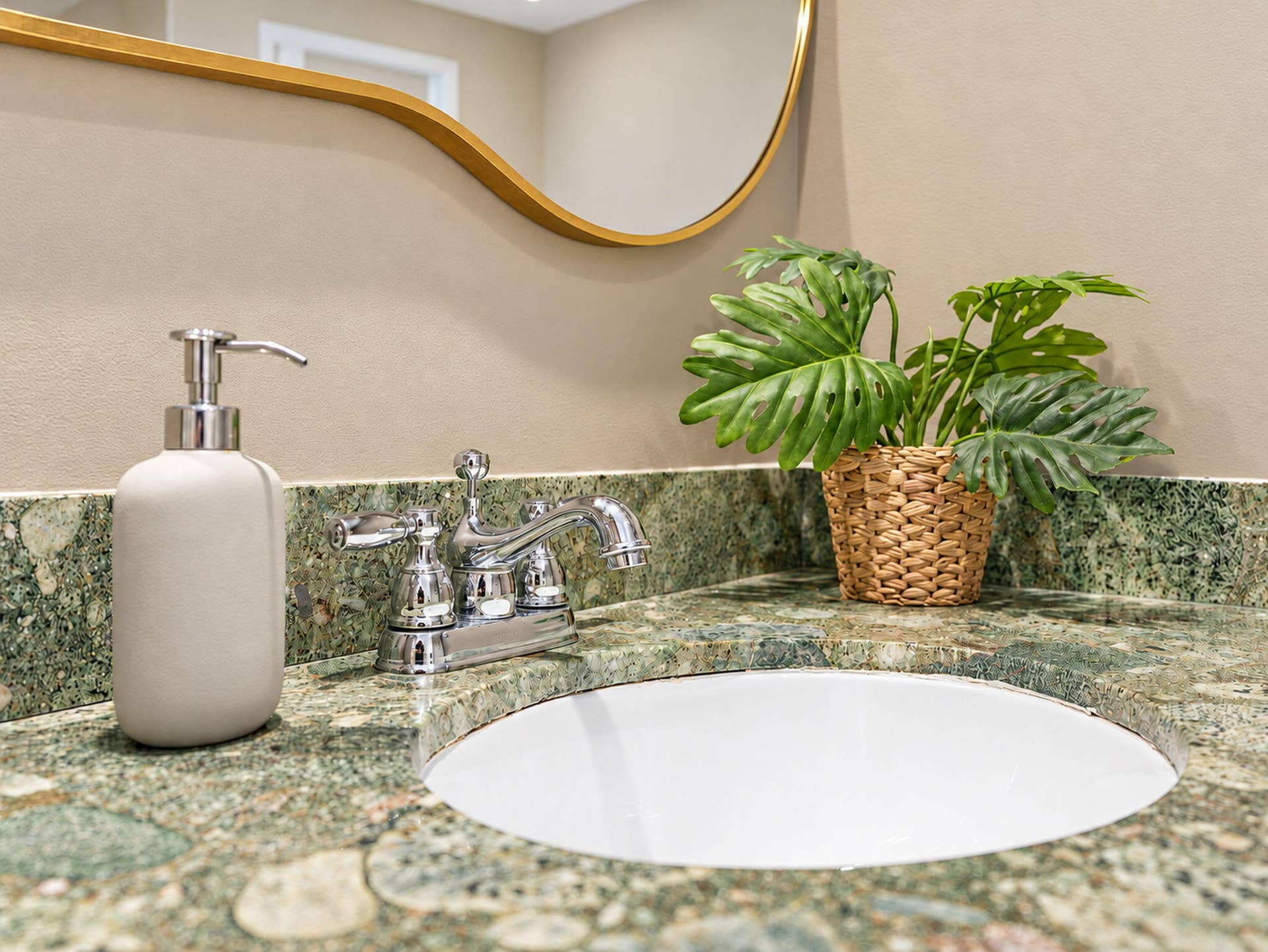 2708 NE 14th Street Causeway, #2, Pompano Beach, FL 33062 28-web-or-mls-Debbie_Edited_8000px_04