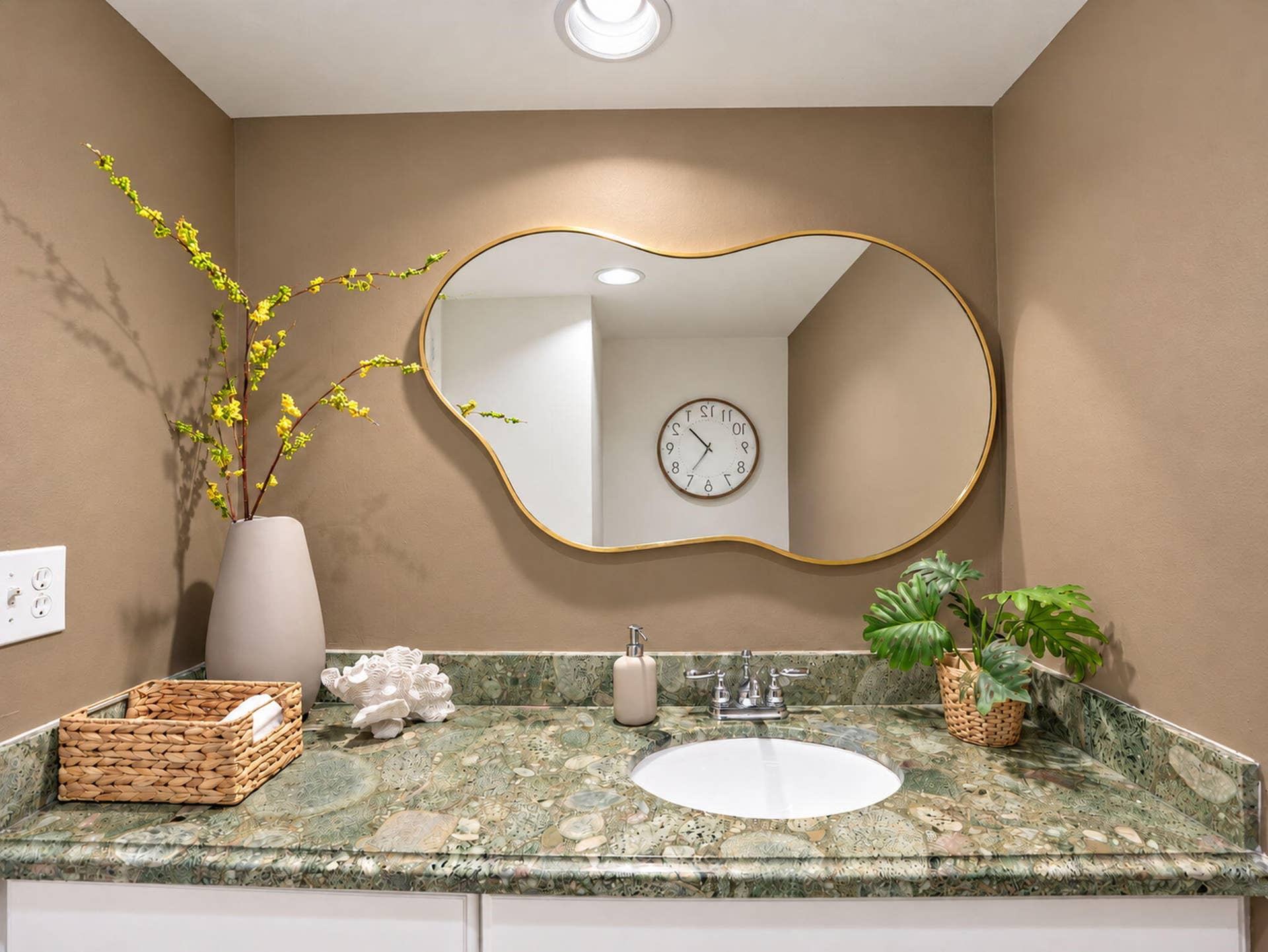 2708 NE 14th Street Causeway, #2, Pompano Beach, FL 33062 29-web-or-mls-Debbie_Edited_8000px_05
