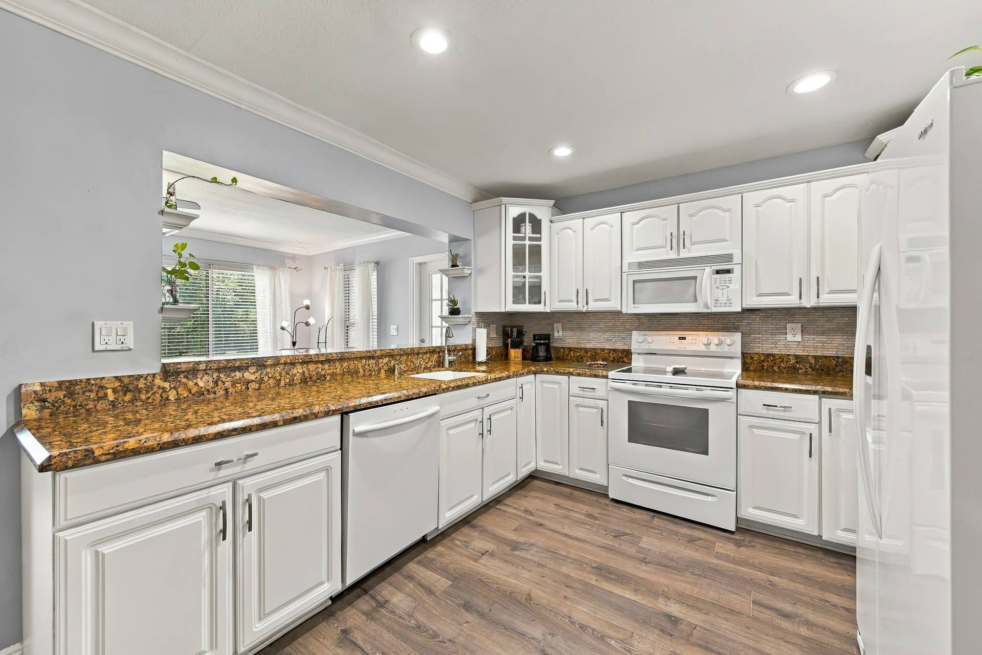 12_kitchen
