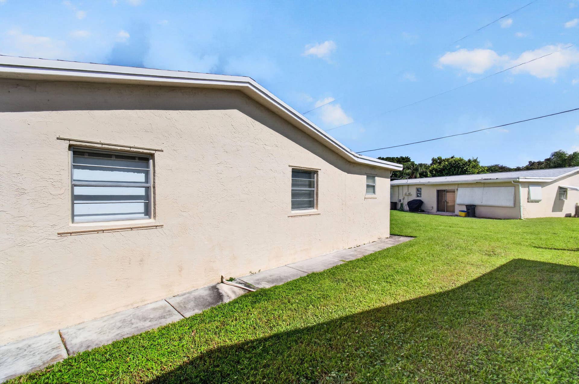 2703 Peer Lane, Delray Beach, FL 33445 1000172071