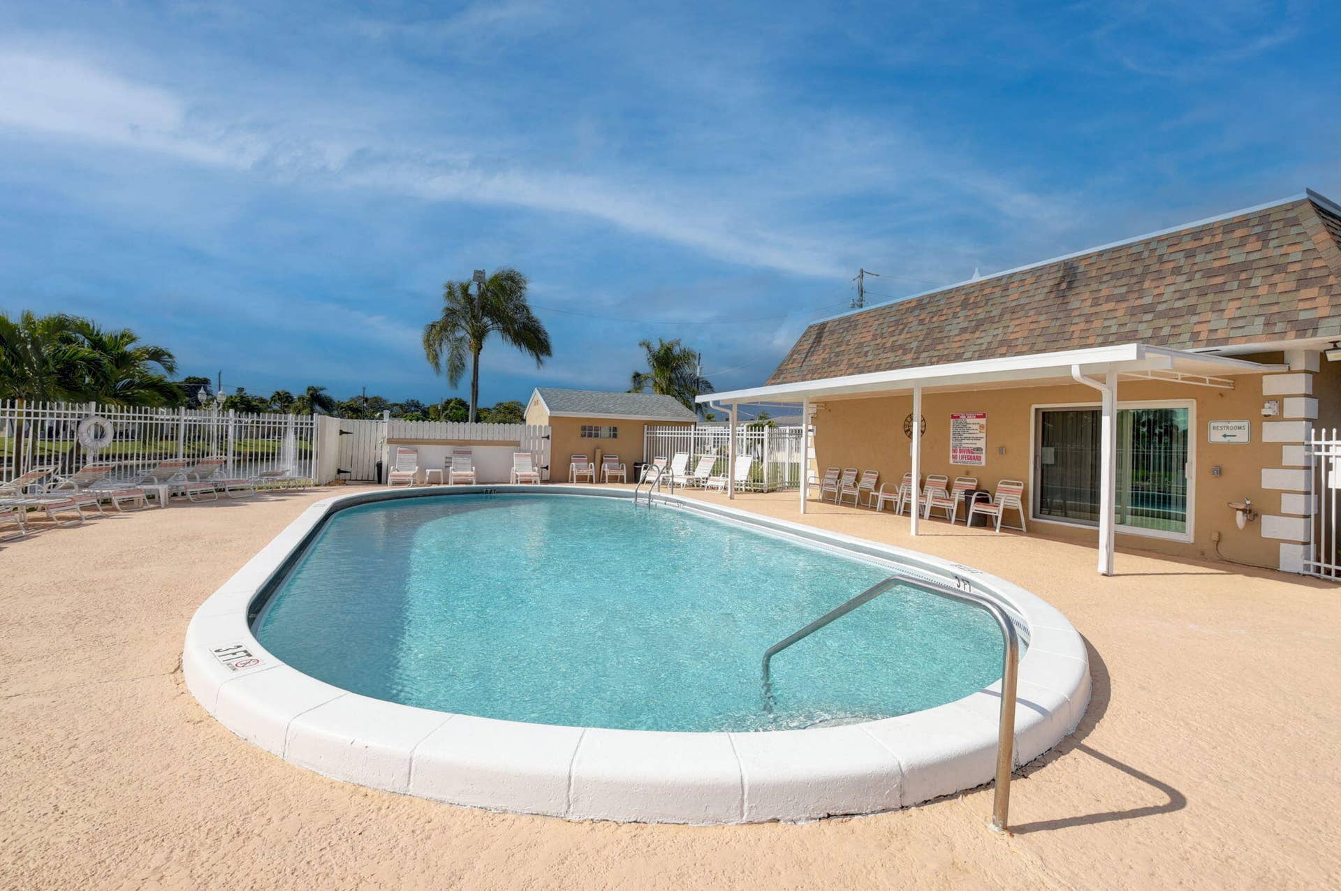 2703 Peer Lane, Delray Beach, FL 33445 1000172063