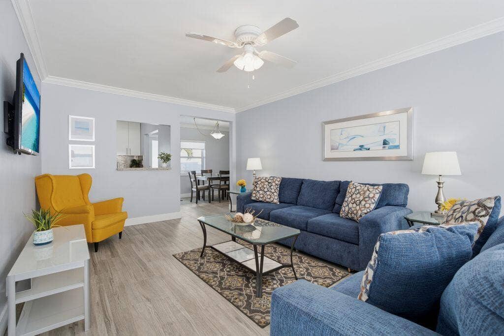 315 VAN BUREN Street, #205B, Hollywood, FL 33019 FULLY FURNISHED LIVING AREA