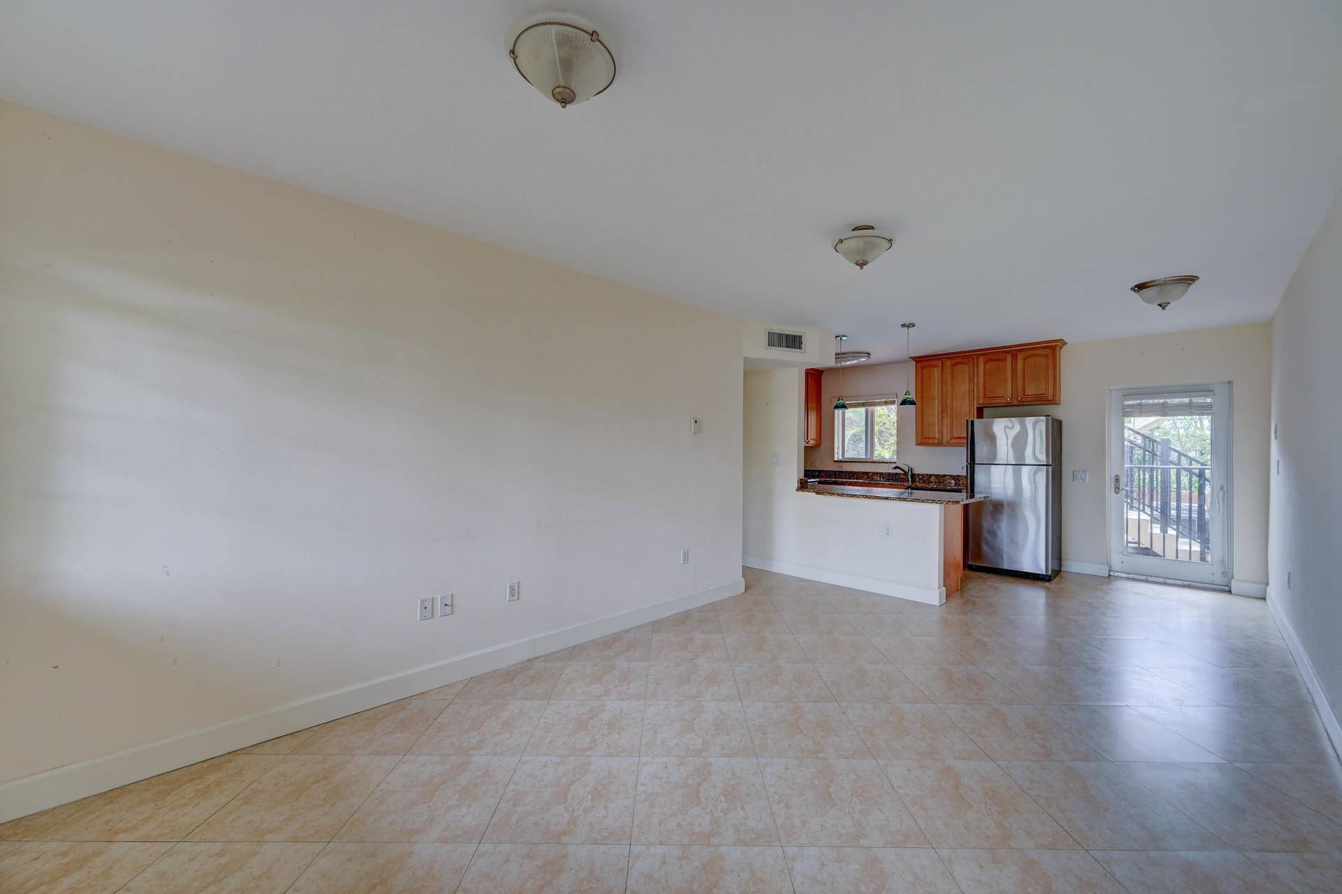 410 SW 15TH Street, #204, Pompano Beach, FL 33060 02_stl_6477_78_79_80_81