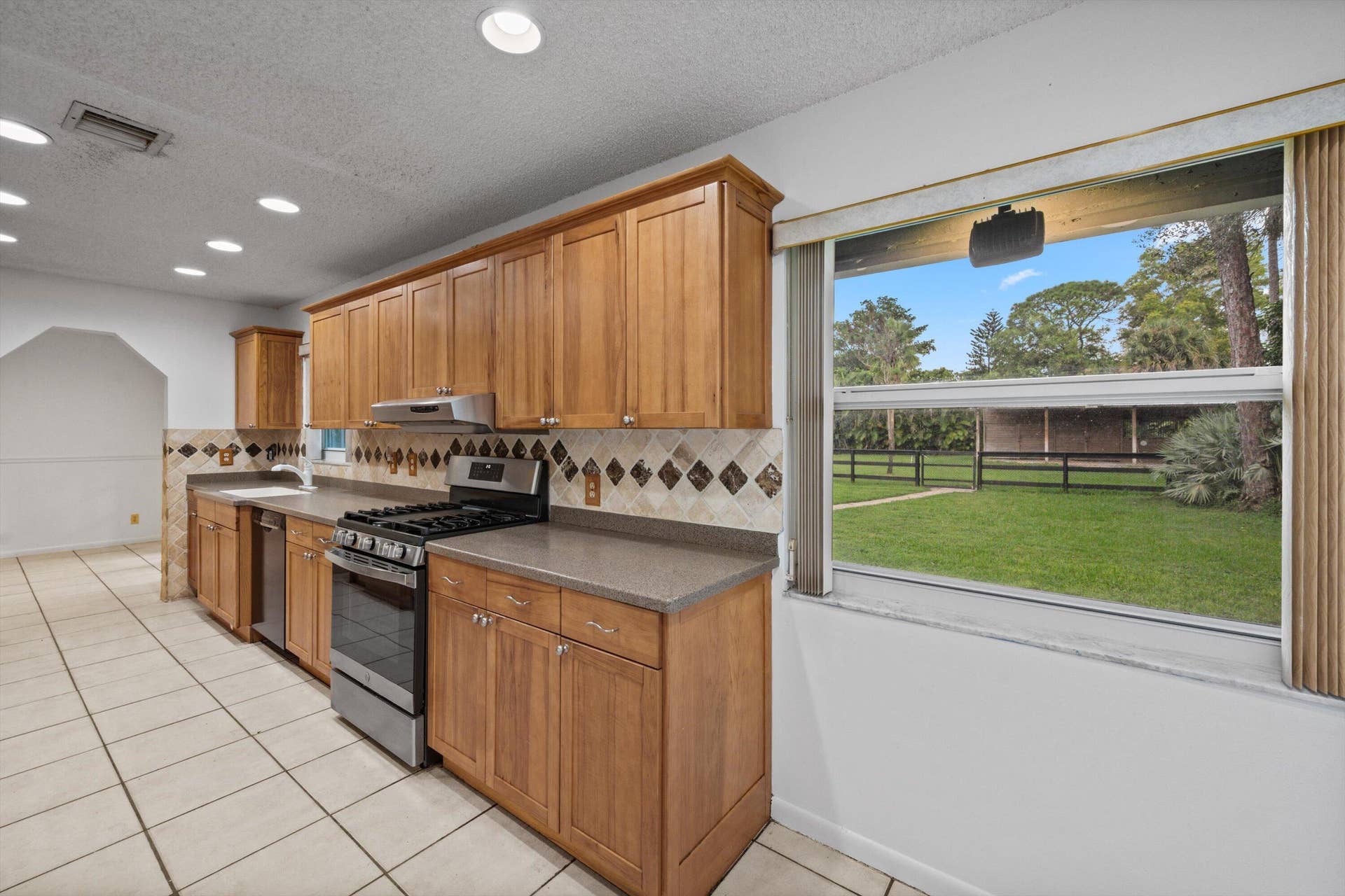 4692 122ND Drive N, The Acreage, FL 33411 24-DSC_0586