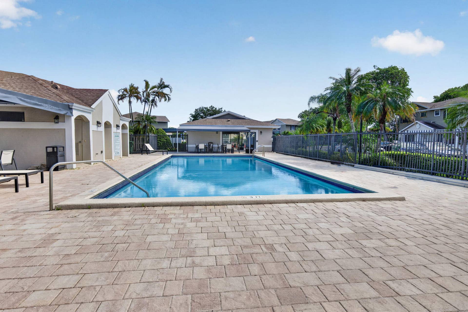 10779 NW 11TH Street, #10779, Pembroke Pines, FL 33026 41-web-or-mls-_A7A5433