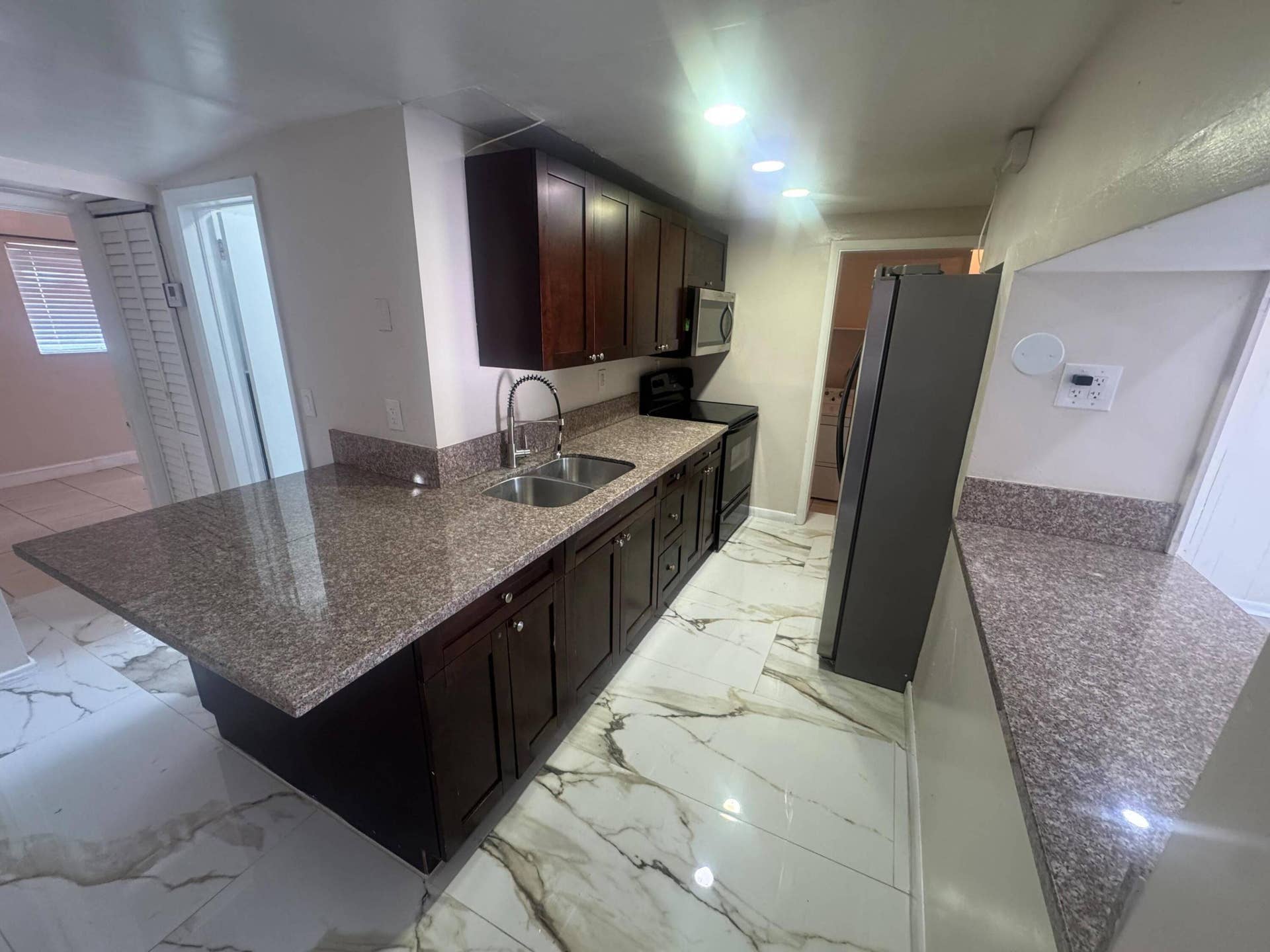1106 NW 14TH Court, Fort Lauderdale, Fort Lauderdale, FL 33311 WhatsApp Image 2026-10-21 at 15.07.48