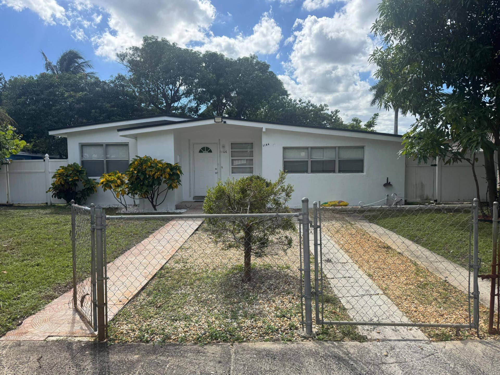 1106 NW 14TH Court, Fort Lauderdale, Fort Lauderdale, FL 33311 WhatsApp Image 2026-10-21 at 15.07.49 (1