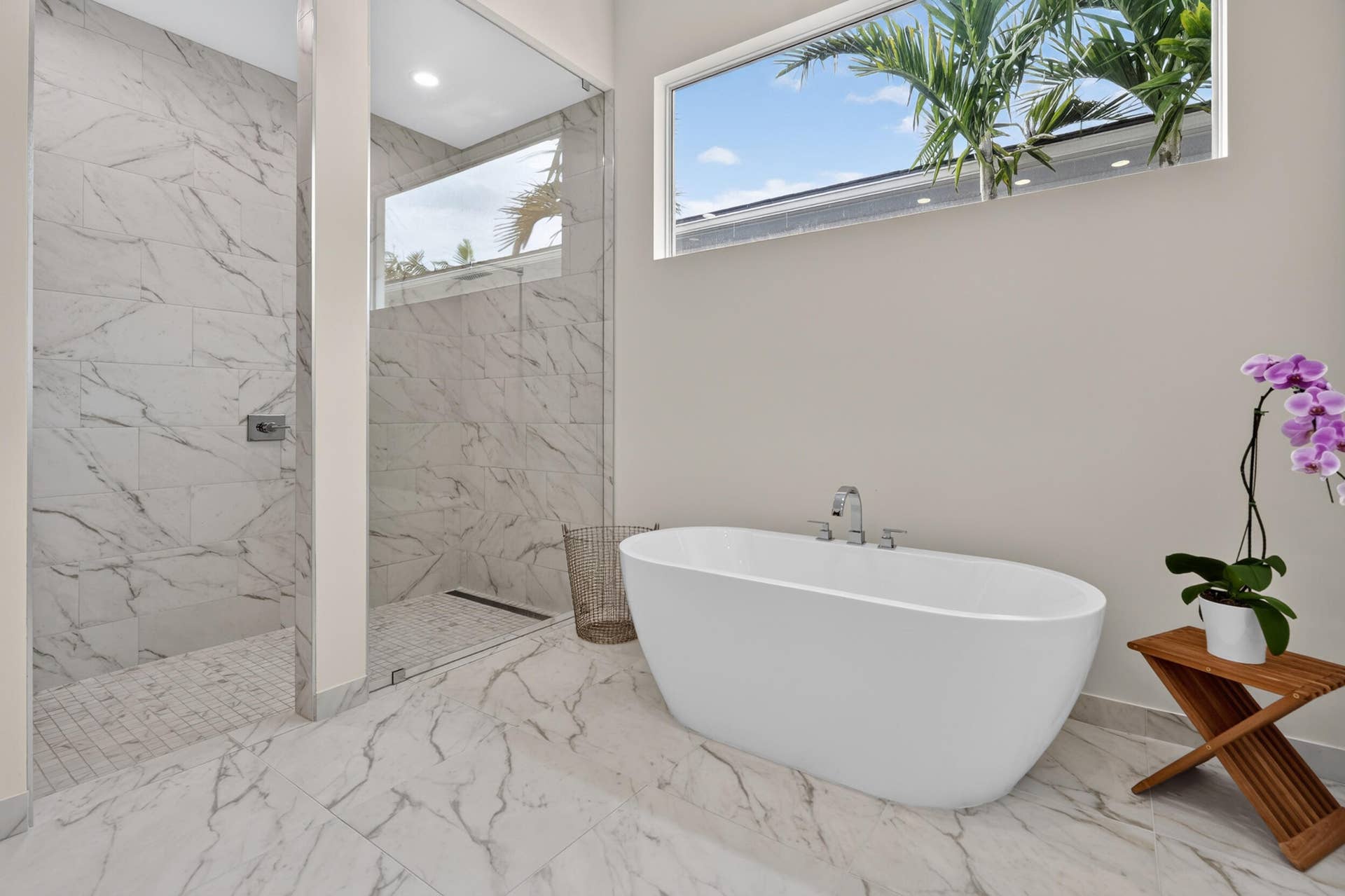 9372 Coral Isles Circle, Palm Beach Gardens, FL 33412 Primary Bathroom