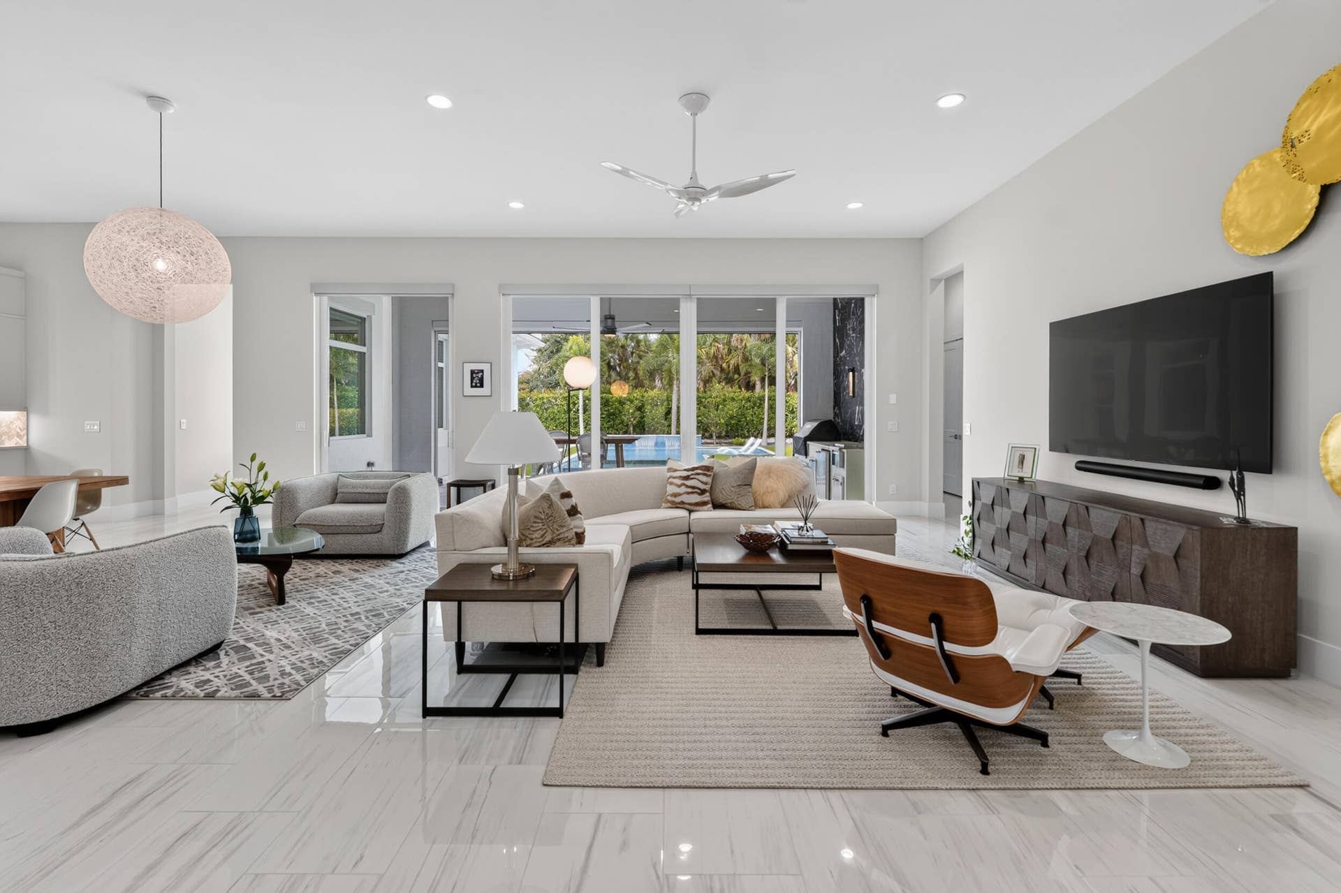 9372 Coral Isles Circle, Palm Beach Gardens, FL 33412 Living Room