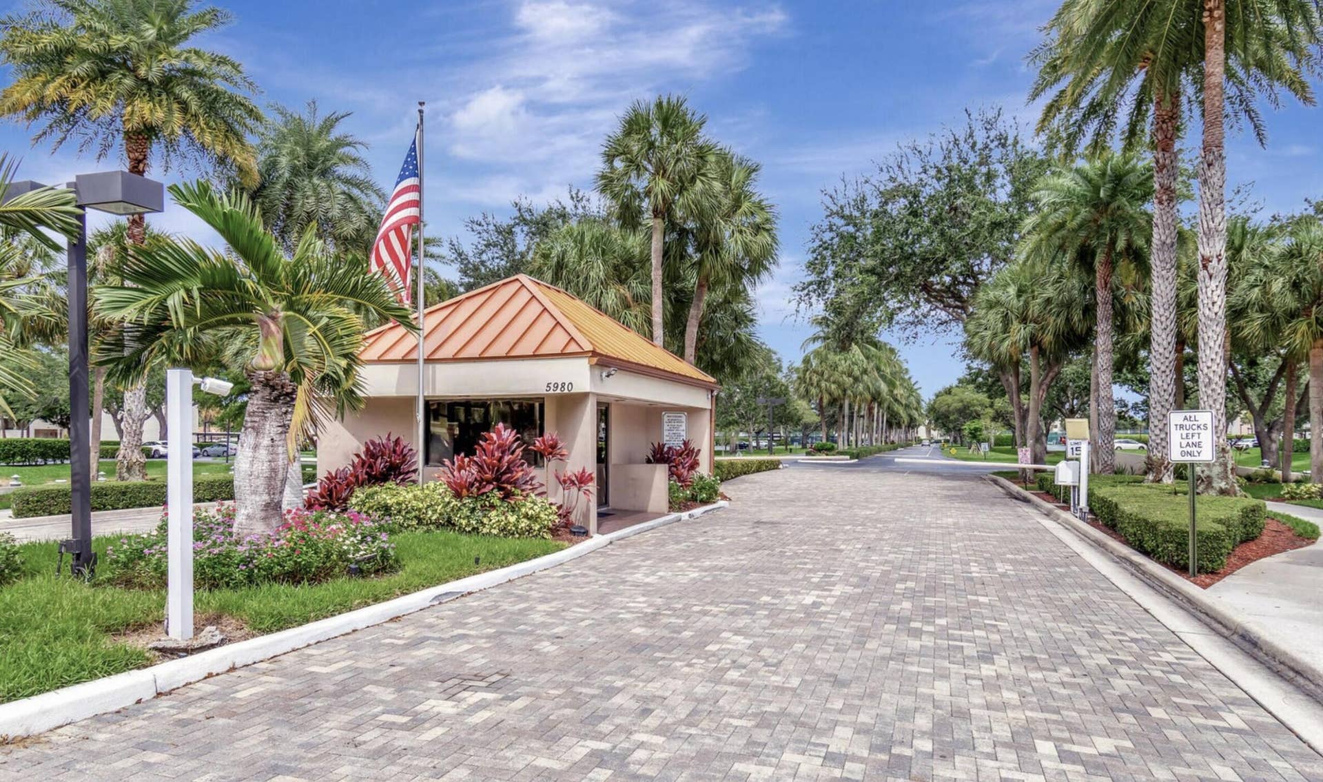 5650 Camino Del Sol, #306, Boca Raton, FL 33433 24-7 MANNED GATED