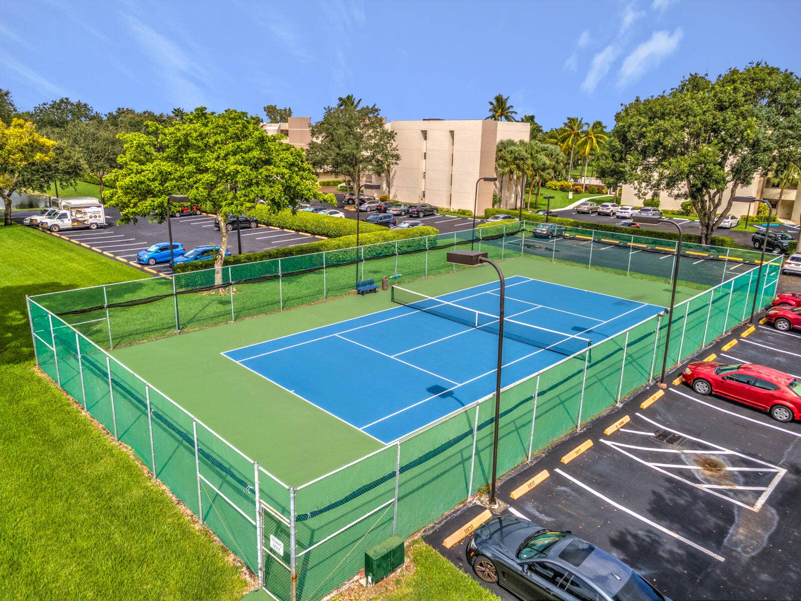 5650 Camino Del Sol, #306, Boca Raton, FL 33433 CRV-TENNIS