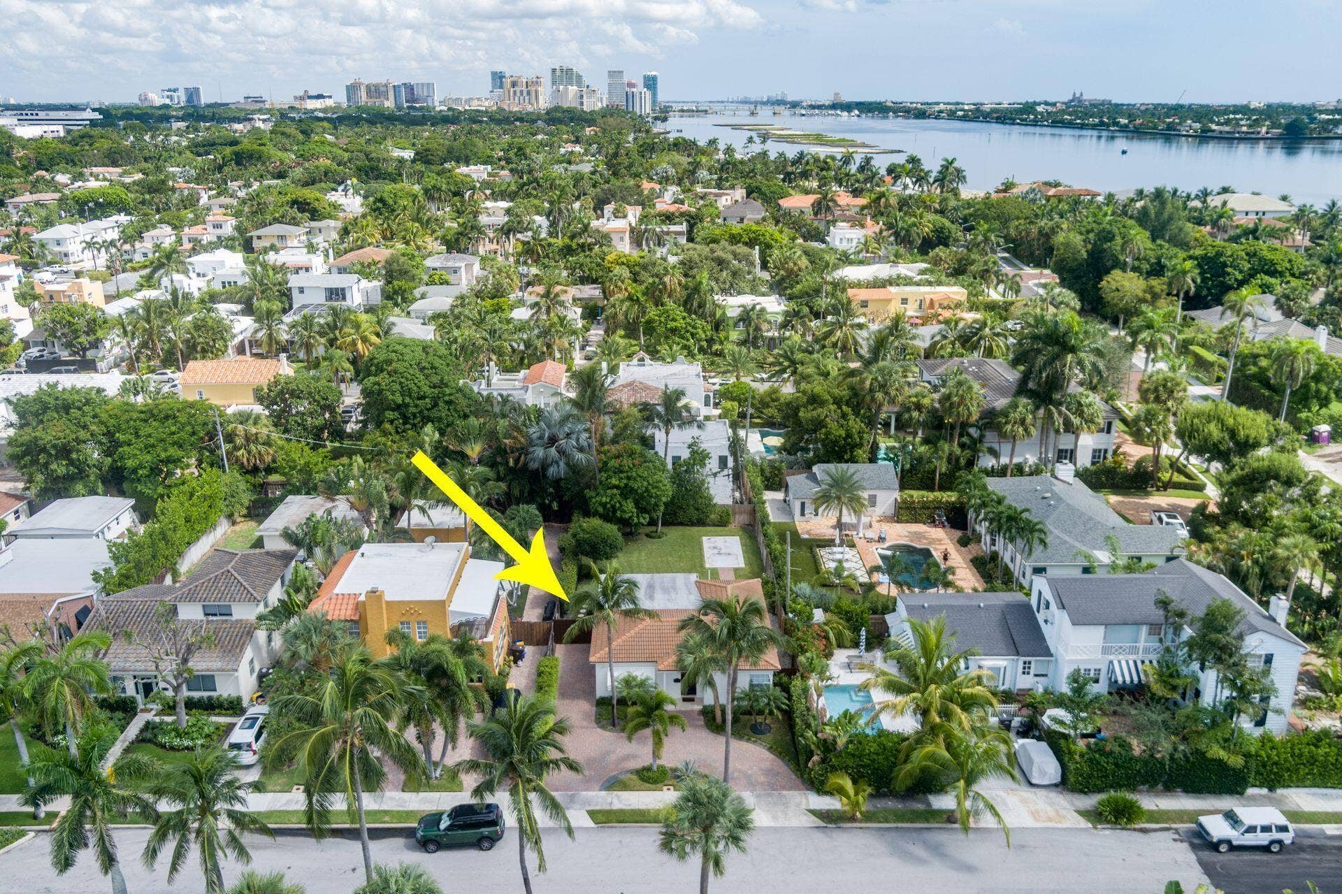 135 Edgewood Drive, West Palm Beach, FL 33405 Aerial