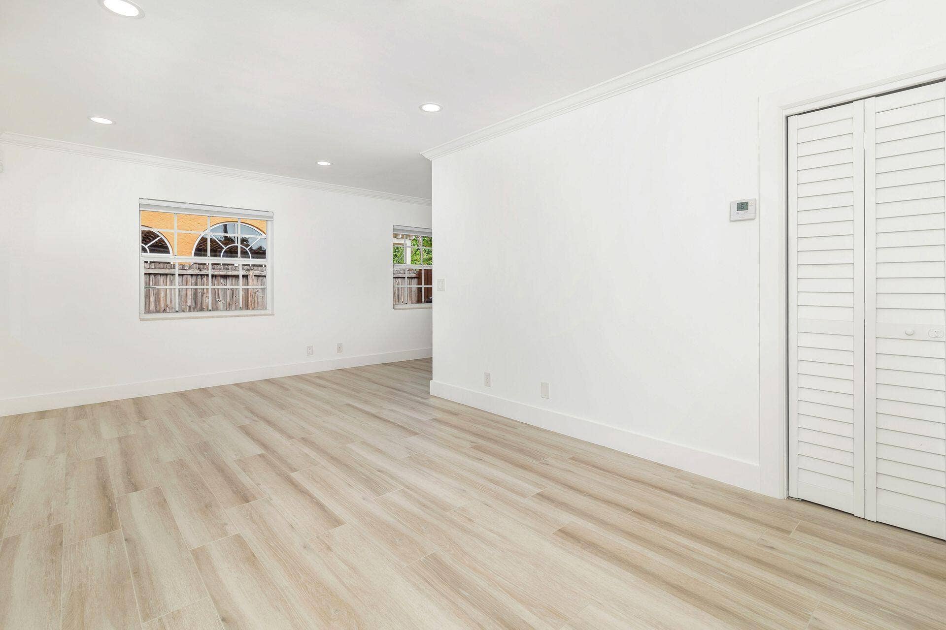 135 Edgewood Drive, West Palm Beach, FL 33405 Living Room