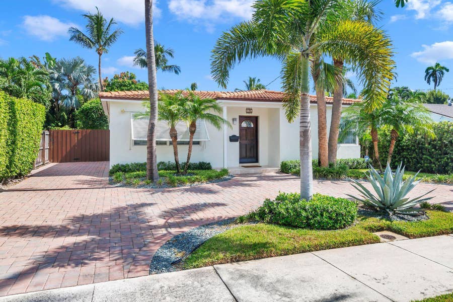 Property photo for 135 Edgewood Drive, West Palm Beach, FL