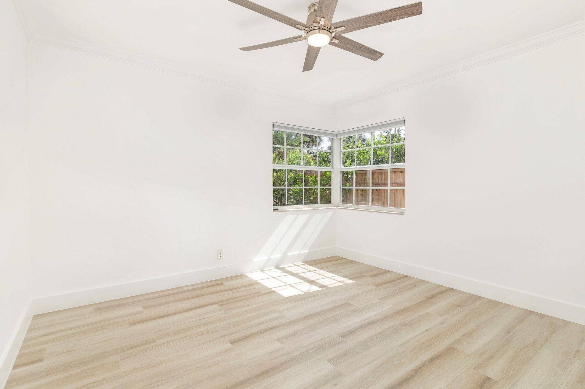 135 Edgewood Drive, West Palm Beach, FL 33405 Bedroom 3