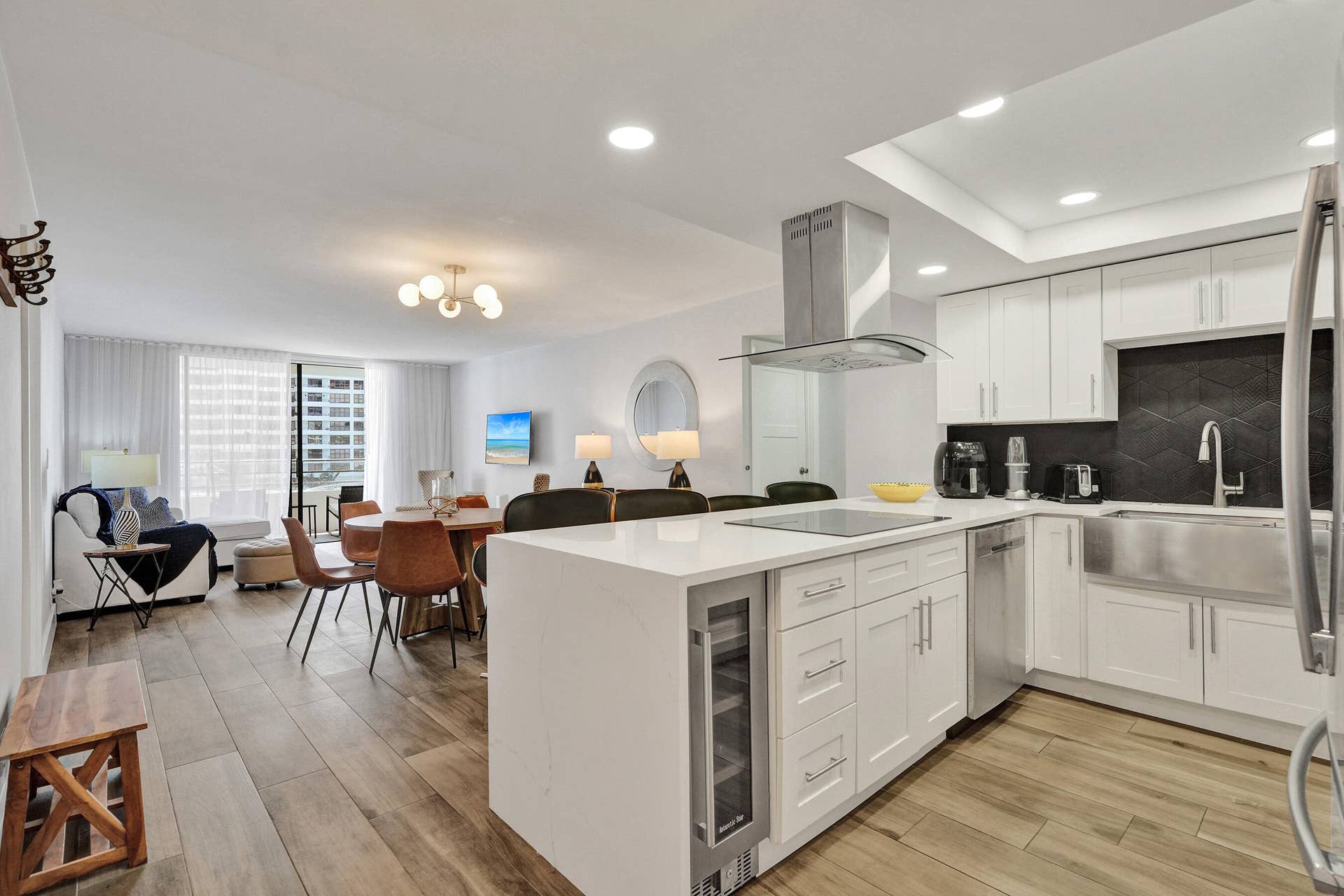 600 Three Islands Boulevard, #615, Hallandale Beach, FL 33009 Image 01