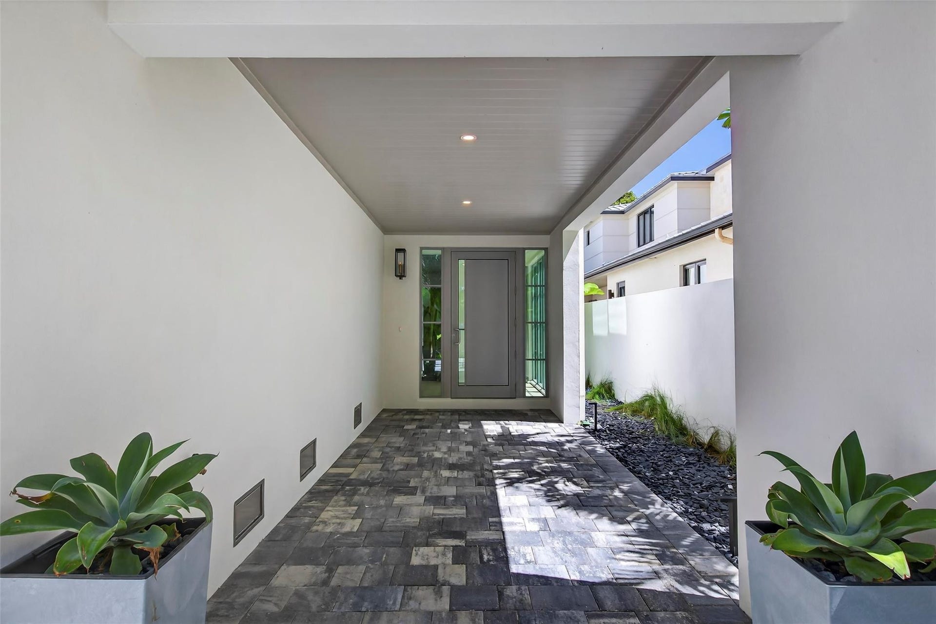 621 SW 5 Place, Fort Lauderdale, FL 33315 Photo 7