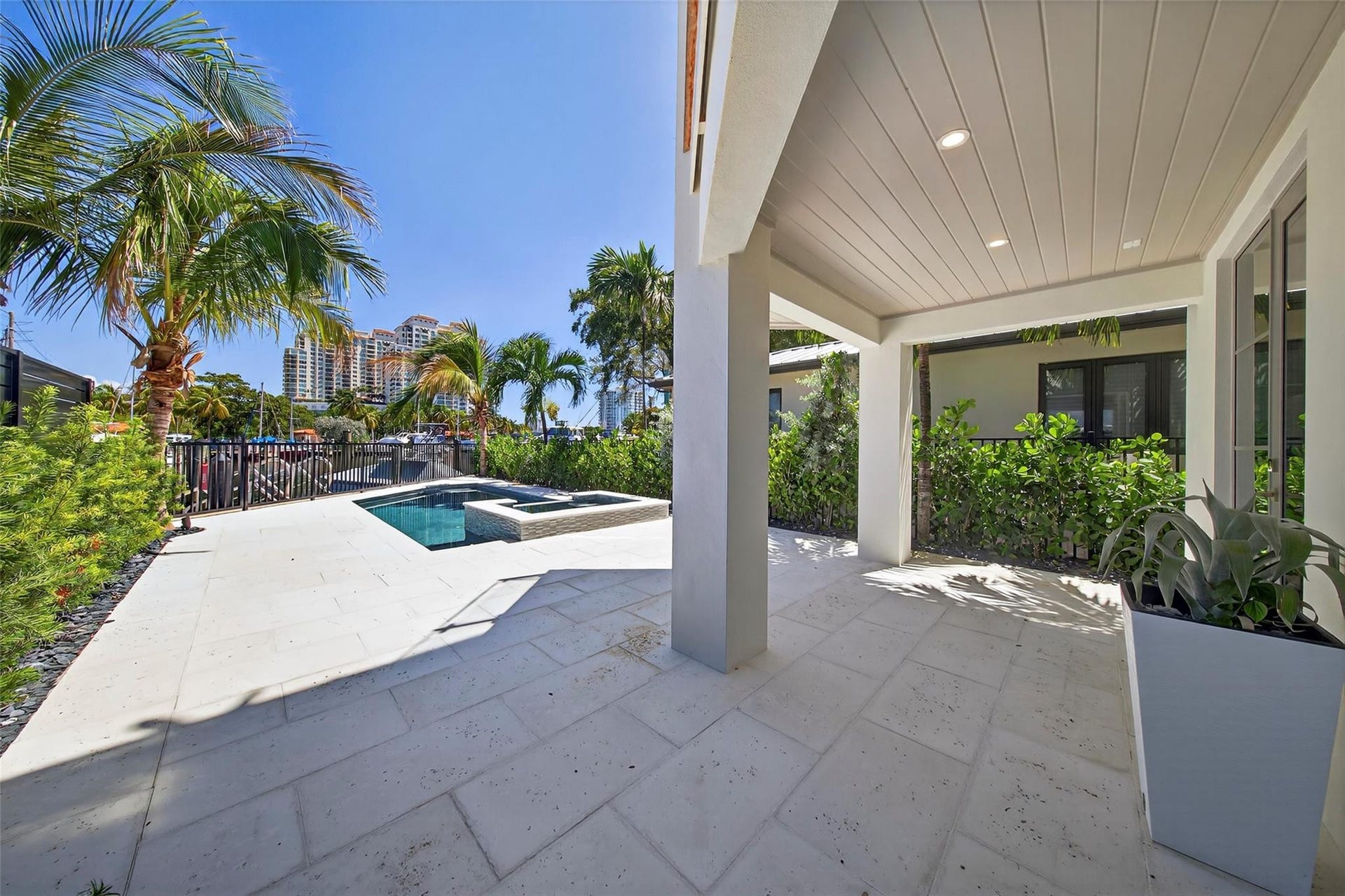 621 SW 5 Place, Fort Lauderdale, FL 33315 Photo 17