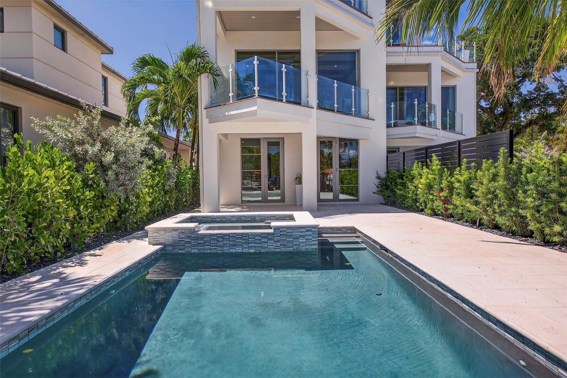 621 SW 5 Place, Fort Lauderdale, FL 33315 Photo 13