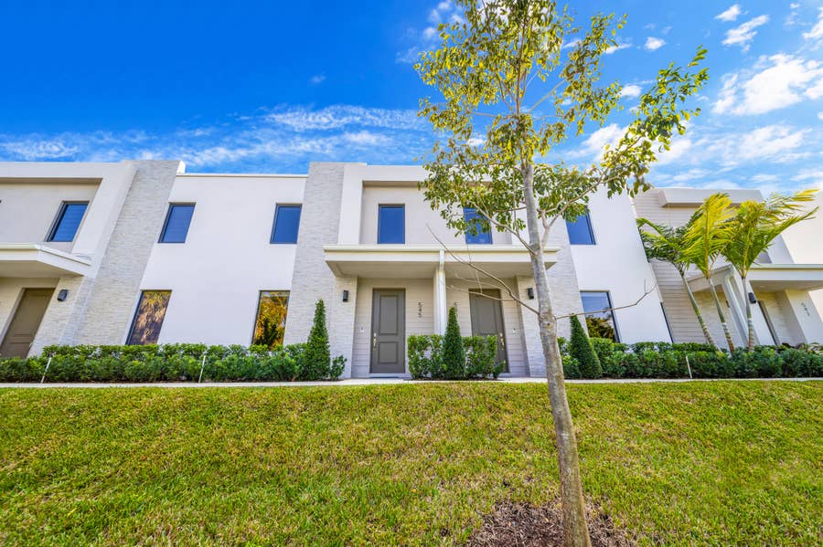 Property photo for 545 NW 17th Street, Fort Lauderdale, FL