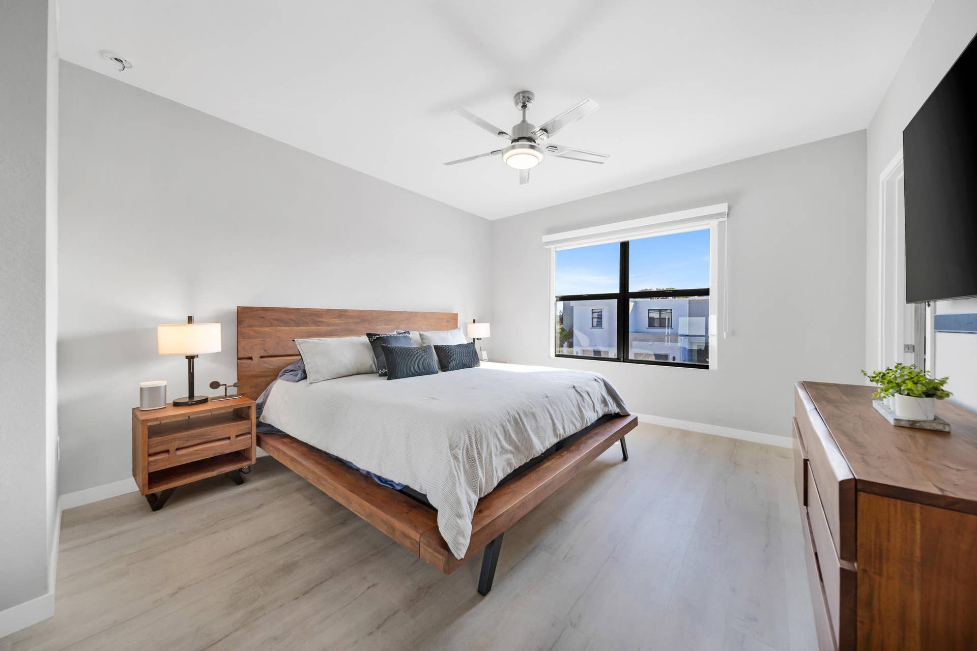 545 NW 17th Street, Fort Lauderdale, FL 33311 -545 NW 17TH ST-BO-11