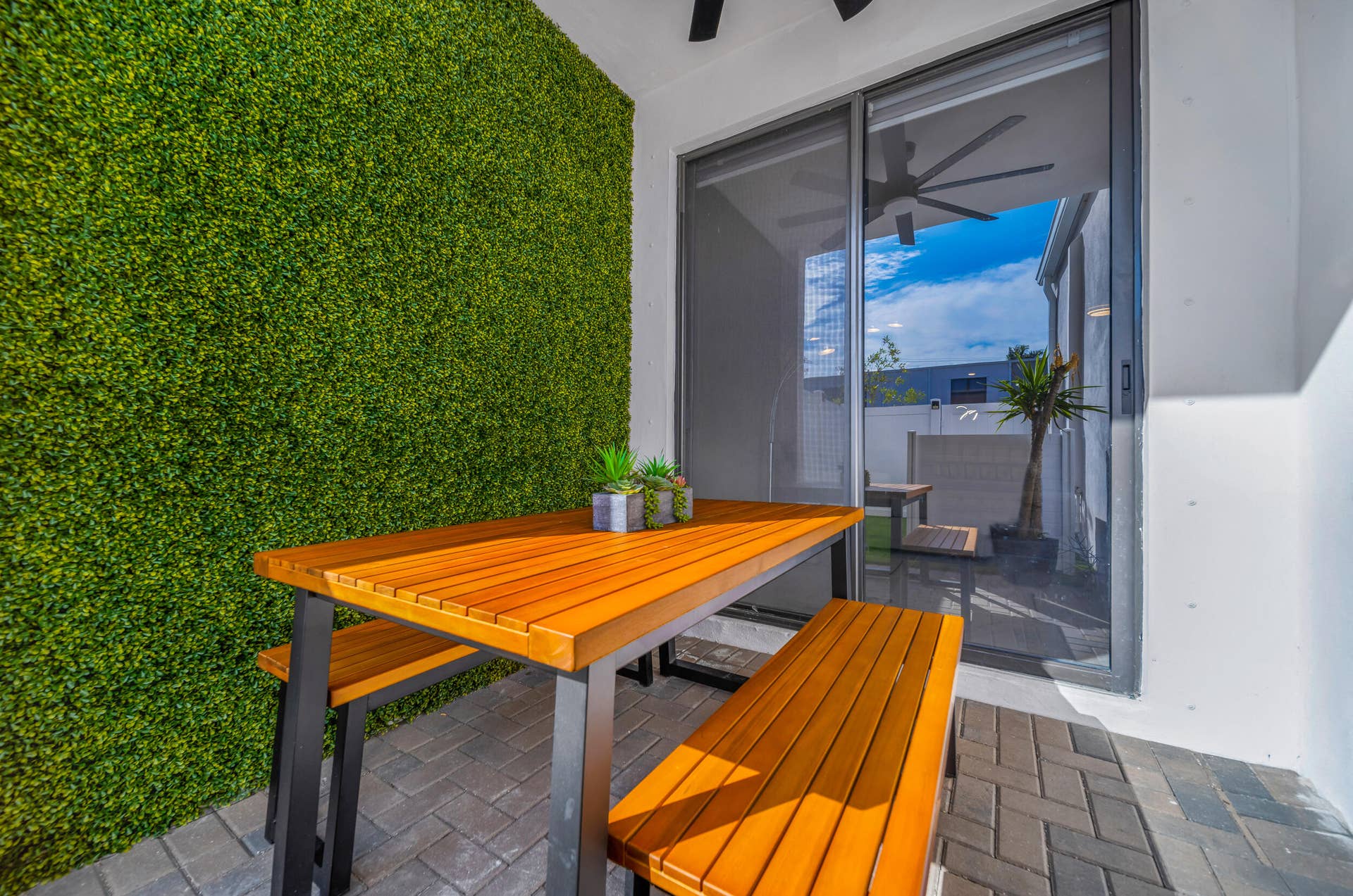 545 NW 17th Street, Fort Lauderdale, FL 33311 -545 NW 17TH ST-BO-18