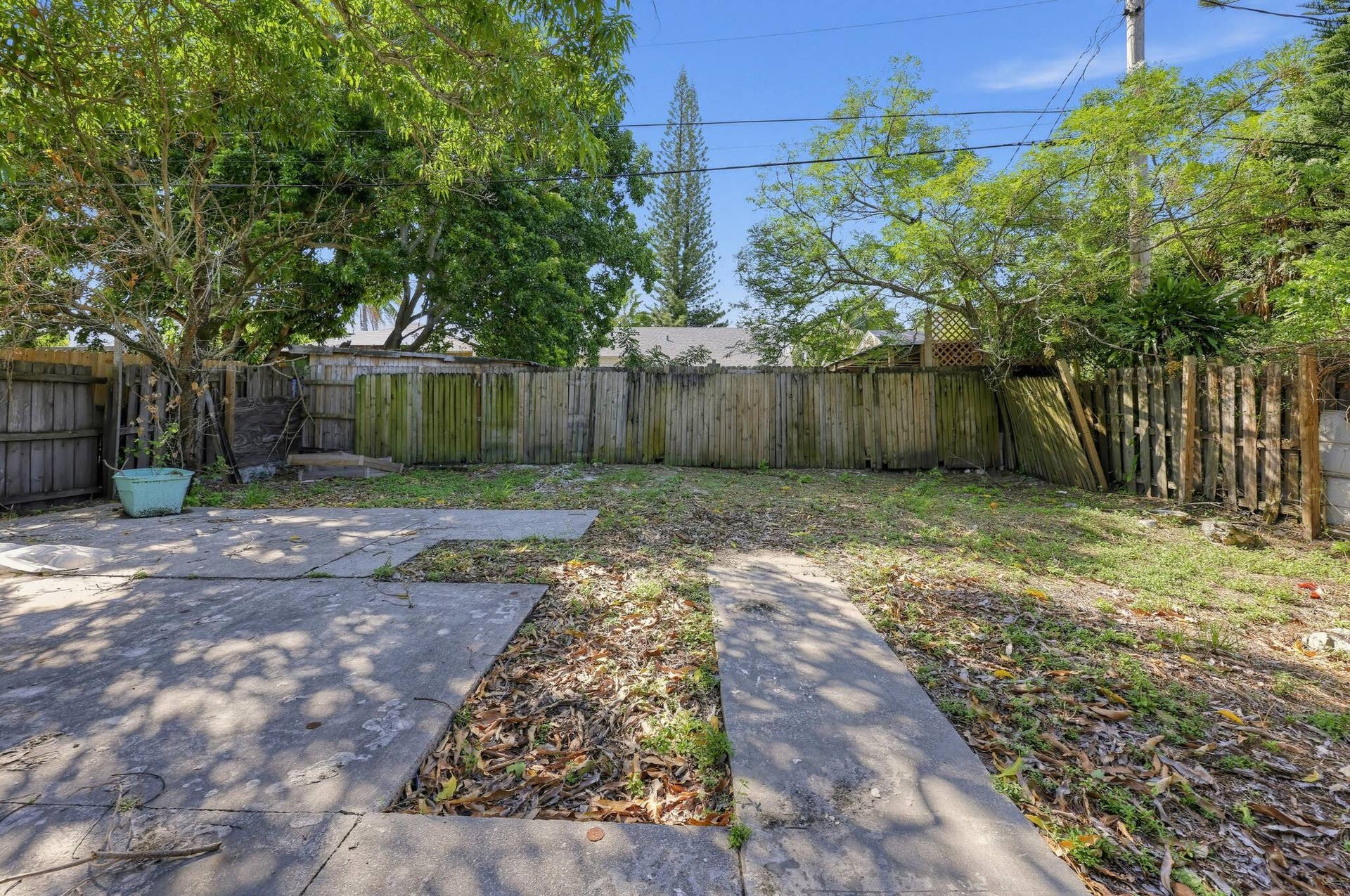 628 58TH Street, West Palm Beach, FL 33407 06_628_58th_St-Exterior-0211