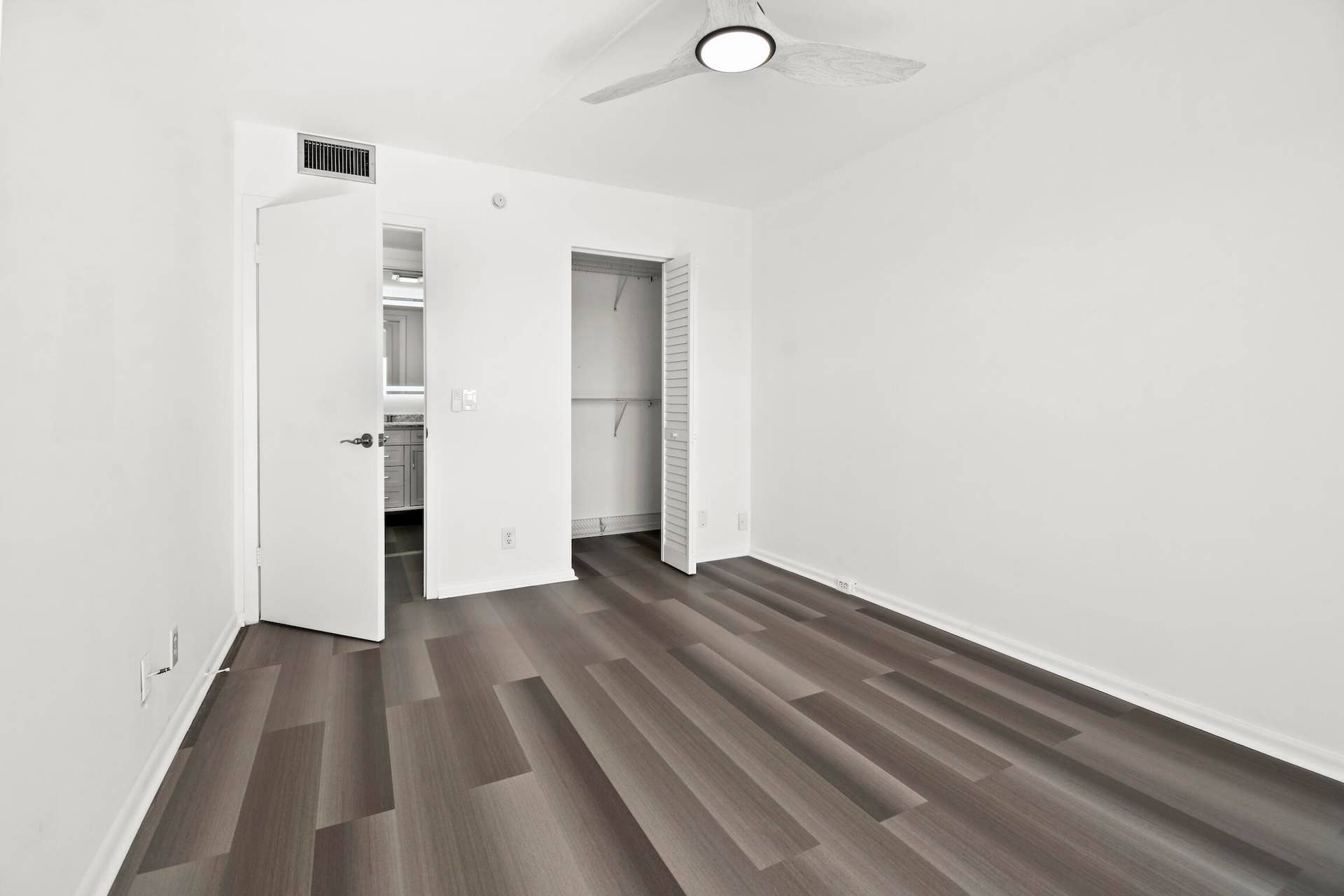 4047 Lincoln C Pic 11