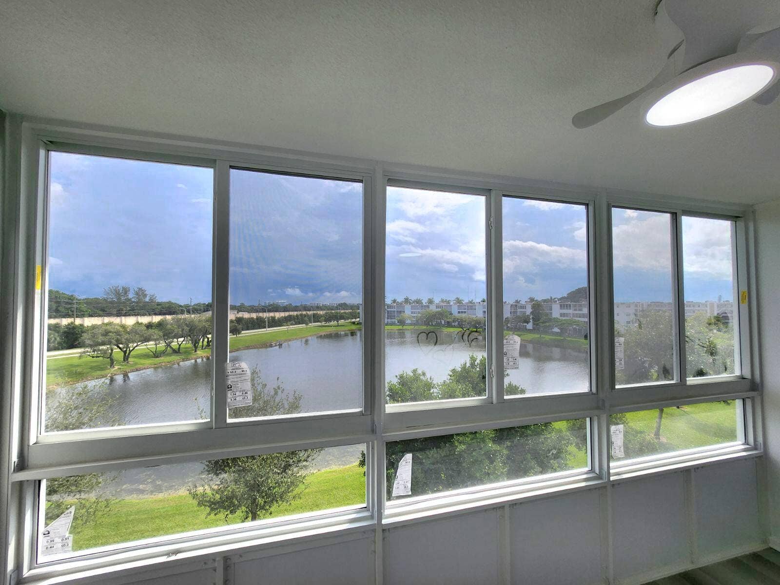 4047 Huricane window lake view pic 5