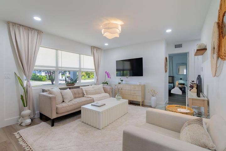 246 NE 14TH Street, Delray Beach, FL 33444 246D
