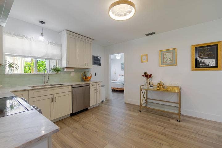 246 NE 14TH Street, Delray Beach, FL 33444 246EEE