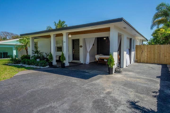246 NE 14TH Street, Delray Beach, FL 33444 246B