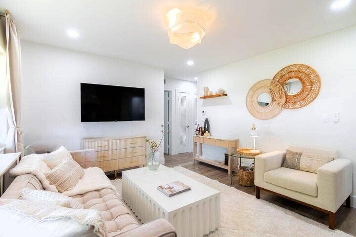 246 NE 14TH Street, Delray Beach, FL 33444 246 LIV2.jpg1