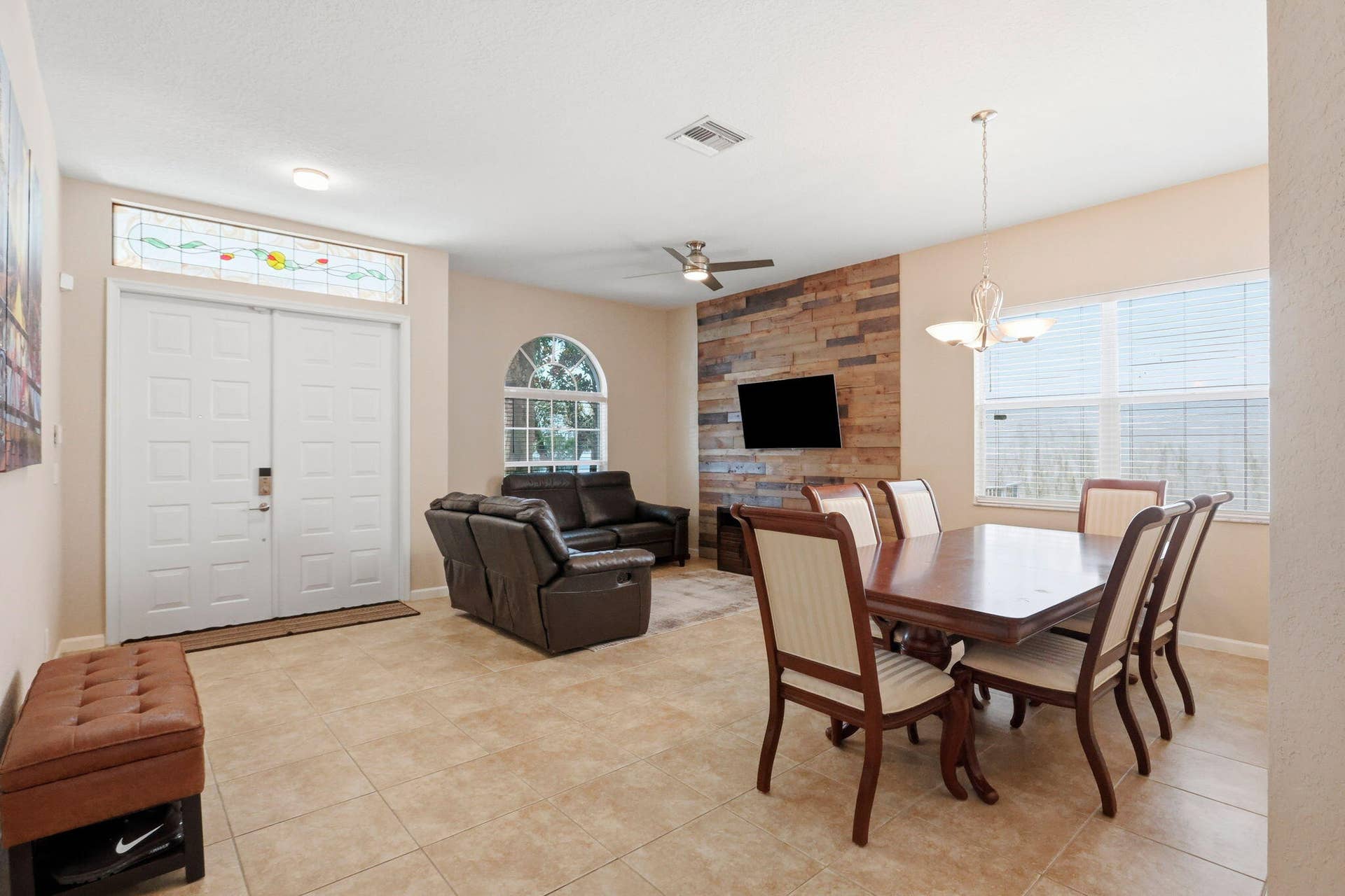 Living dining